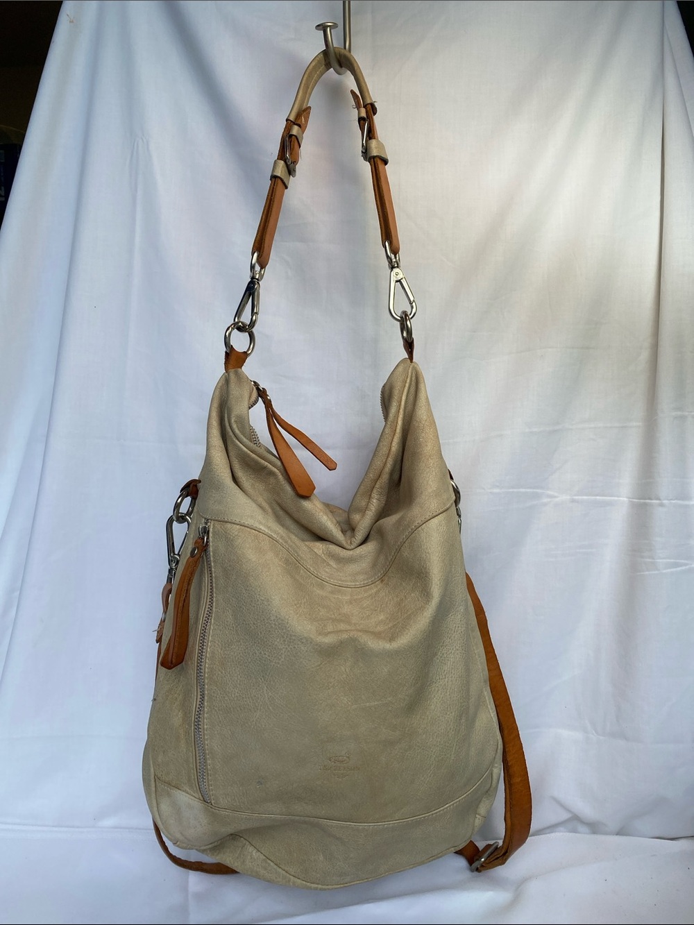Vintage Ted Benson large tan hobo shoulder bag